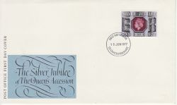 1977-06-15 Silver Jubilee Stamp Gloucestershire FDC (82041)